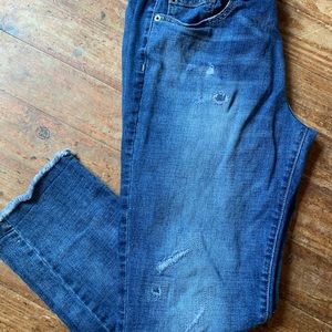 Universal Thread Jeans - Universal Thread Distressed Jeans Universal Thread Jeans - Universal Thread Distressed Jeans